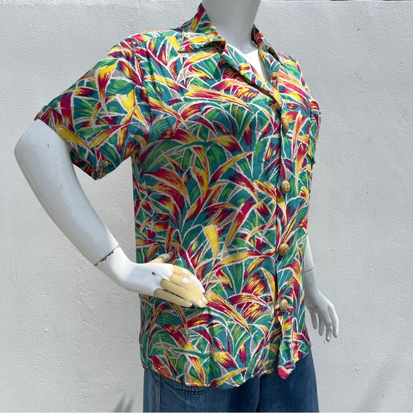 VTG Tropical Leaf Multicolor Print Short Sleeve Button Up - Picture 7 of 11